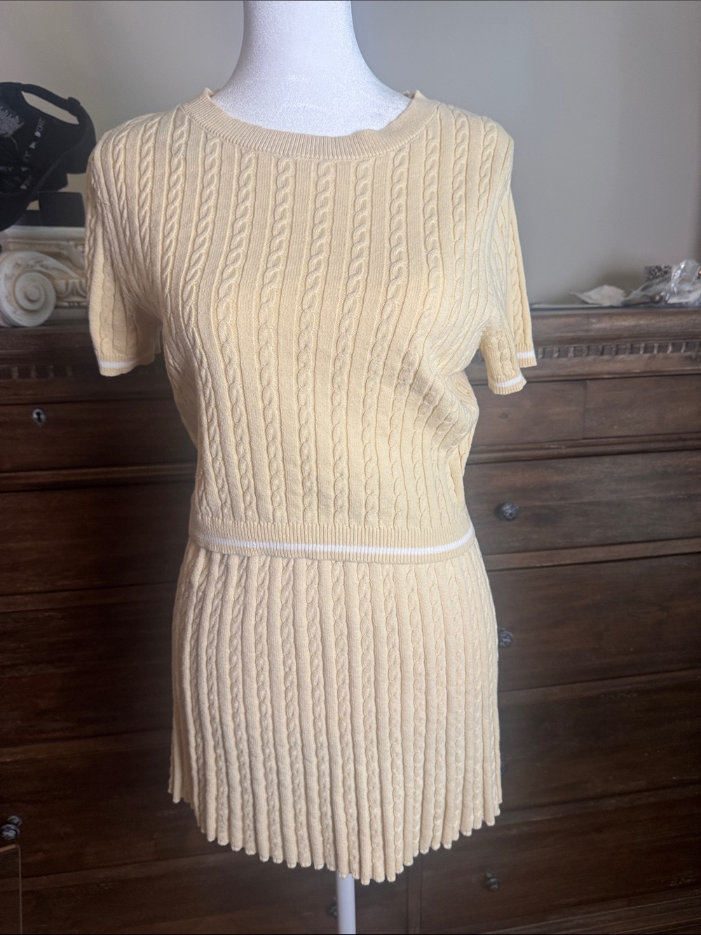 H&M butter yellow Cable Knit set  shirt with Pleated Skirt